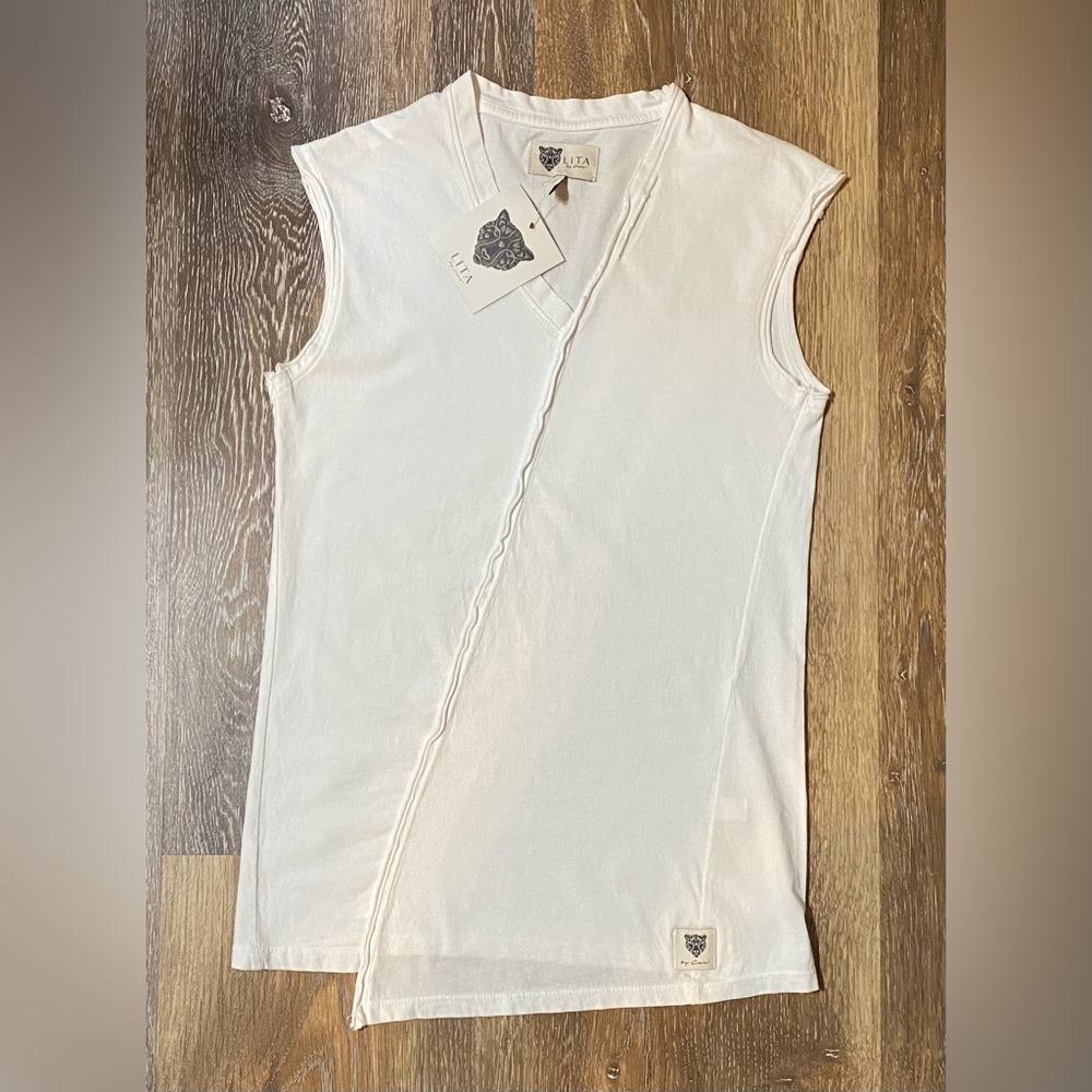 NWT LITA BY CIARA WHITE ORGANIC COTTON SLEEVELESS TEE SIZE XS